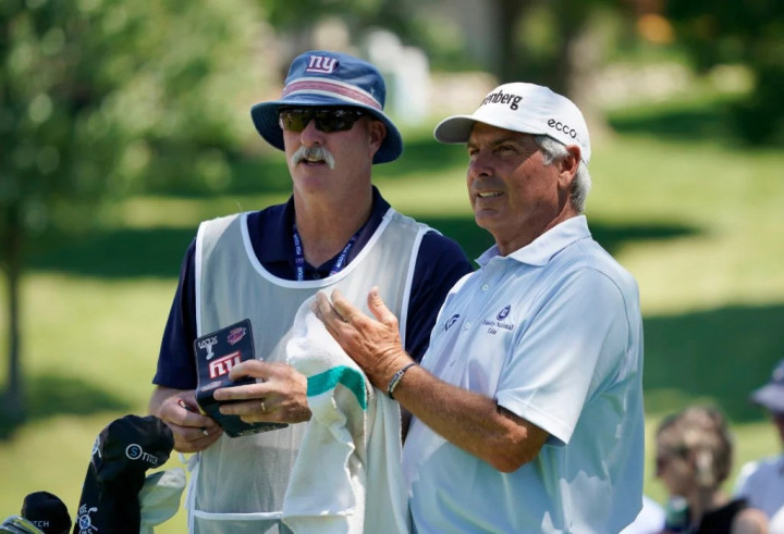 Thảm họa tại The Masters: 2 golfer đánh 9 gậy ở hố 15 Augusta National