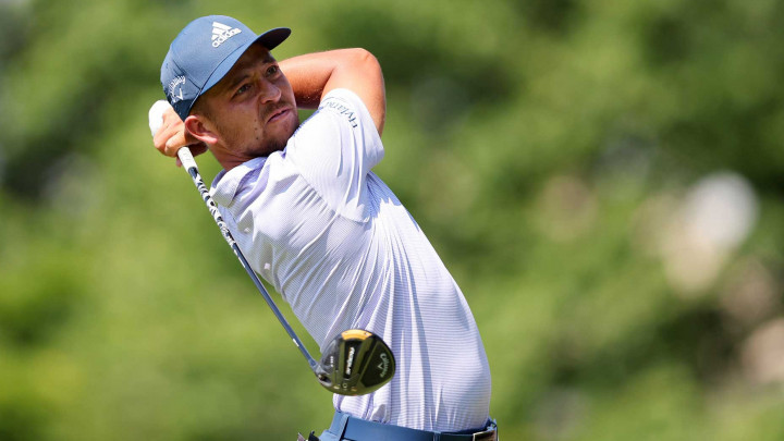 Tour Championship: Xander Schauffele áp sát ngôi đầu của Scottie Scheffler