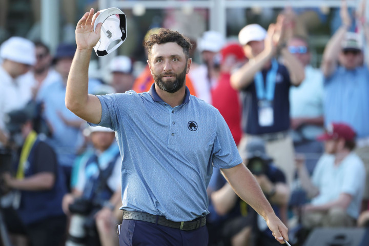 Jon Rahm lại lỡ hẹn với Wanamaker Trophy