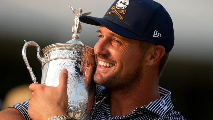 Bryson DeChambeau lên tiếng về tin đồn rời LIV Golf: “Chúng tôi sẽ không đi đâu cả”