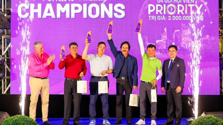 Biểu trưng Quà Việt đồng hành cùng giải Vietnam Legends Championship 2025