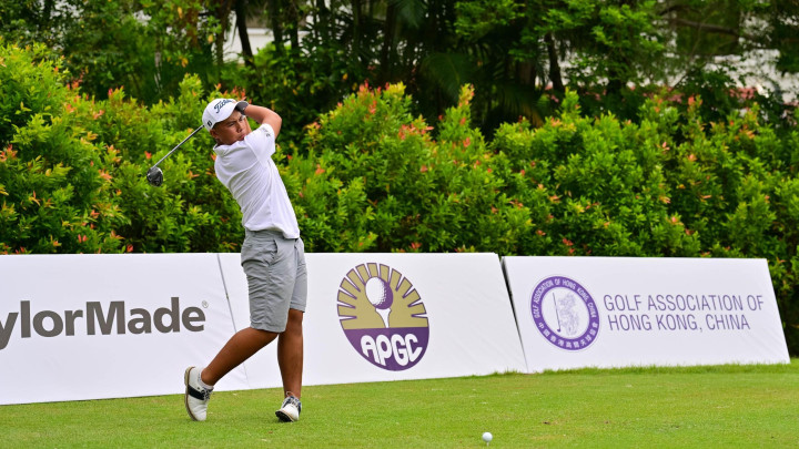 Nguyễn Tuấn Anh bứt phá dẫn đầu sau vòng 1 APGC Junior Championship 2025