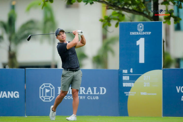 Trần Lê Duy Nhất mở màn bùng nổ 66 gậy sau vòng 1 Emerald Cup - 2nd Leg