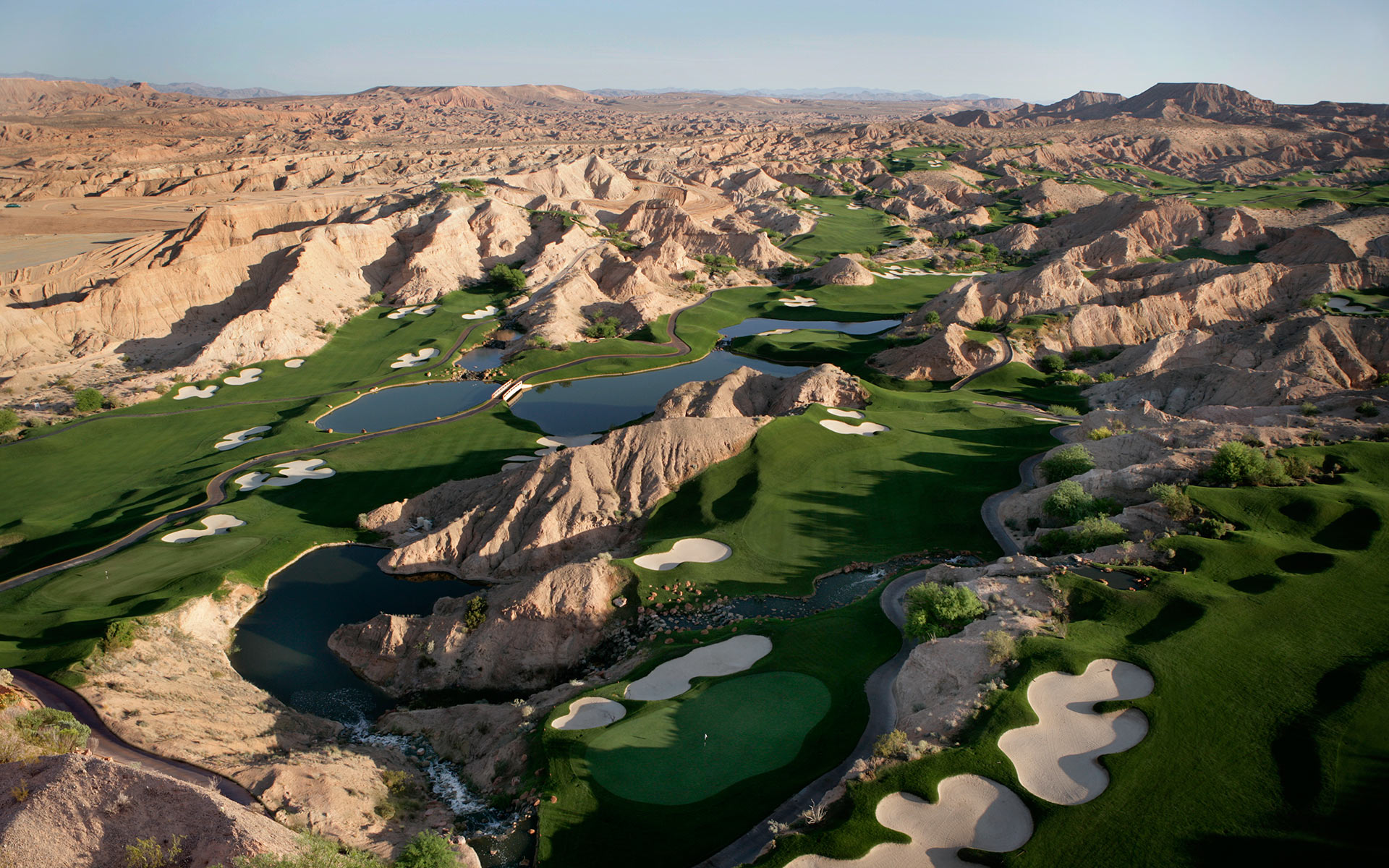 Chiêm ngưỡng 13 sân golf đẹp nhất hành tinh