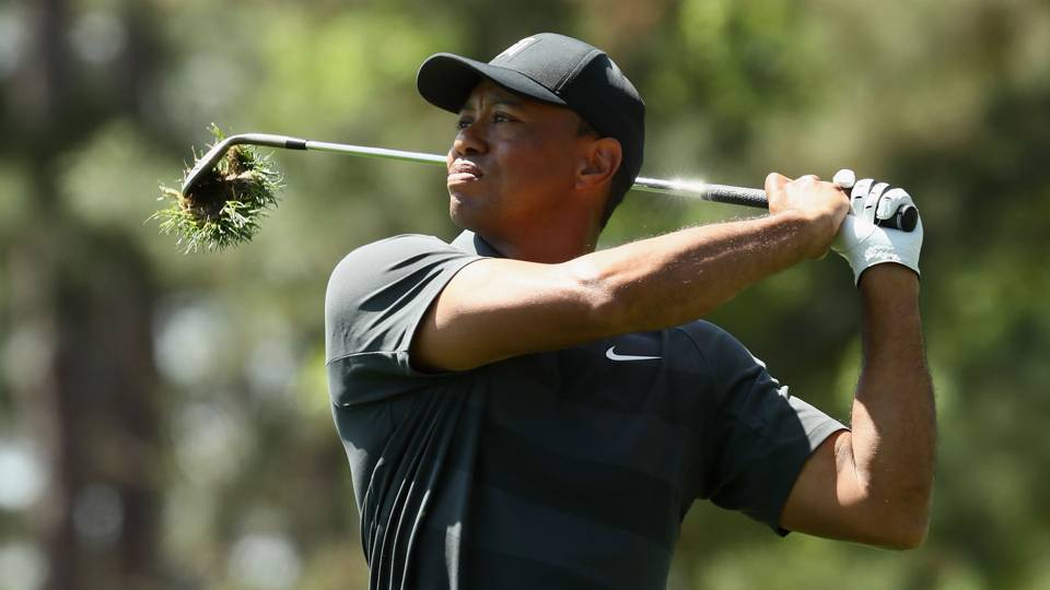 Masters 2018 ngày thứ hai: BXH thay đổi chóng mặt, Tiger Woods lọt thỏm đến hạng 40