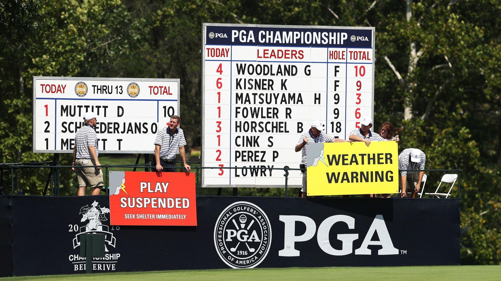 PGA Championship ngày thứ 2: Gary Wooland tiếp tục dẫn đầu ở vòng đấu bị hoãn vì thời tiết xấu