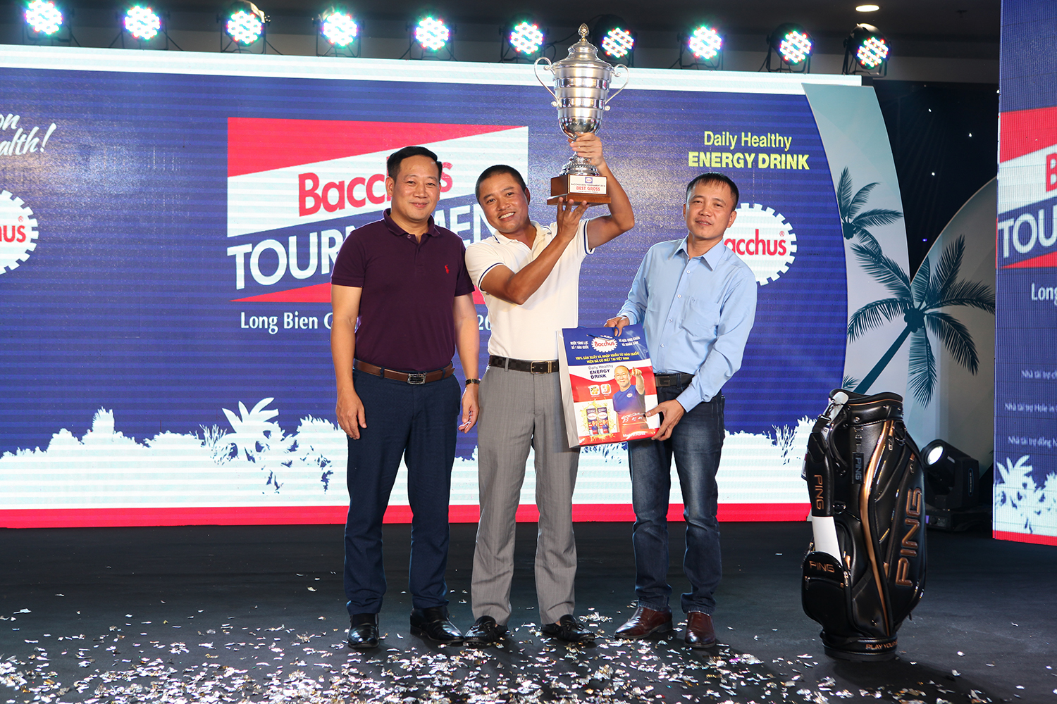 Golfer Nguyễn Hồng Đức giành cúp vô địch Giải Bacchus Golf Tournament 2018