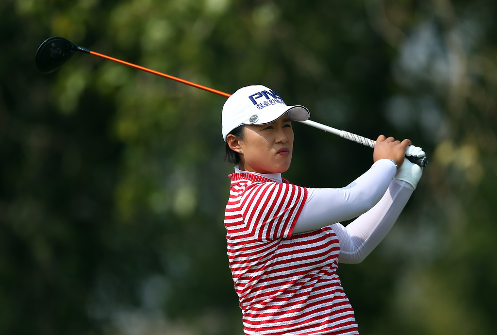 CP Women's Open ngày thứ 2: Cú lội ngược vòng ngoạn mục của 2 tay golf Hàn Quốc - Amy Yang và Park Sung Hyun