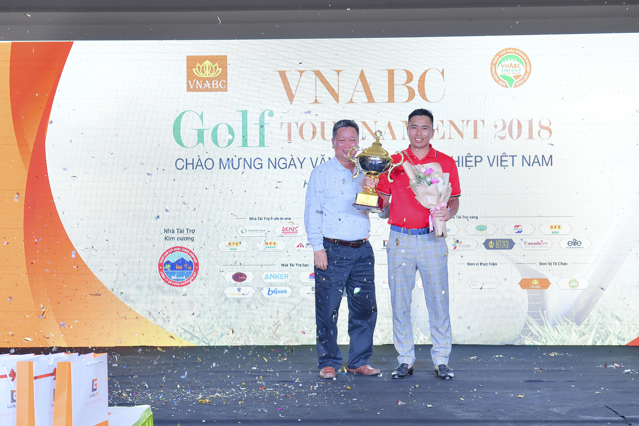 Golfer Lê Minh Hoàn xuất sắc giành Best Gross giải VNABC Golf Tournament 2018 - Lần 1