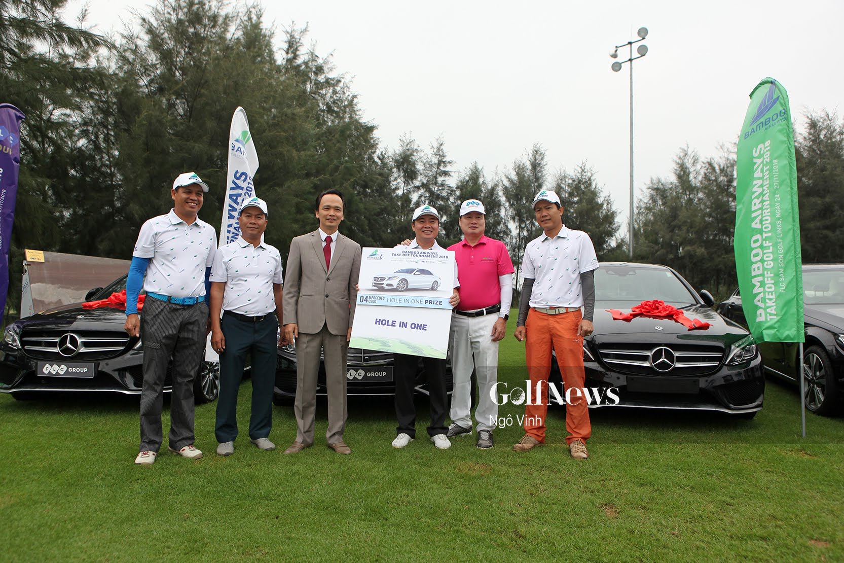 Golfer Cao Xuân Hùng xuất sắc giành 4 xe Mercedes Benz C200 khi ghi HIO tại Bamboo Airways Takeoff Golf Tournament 2018