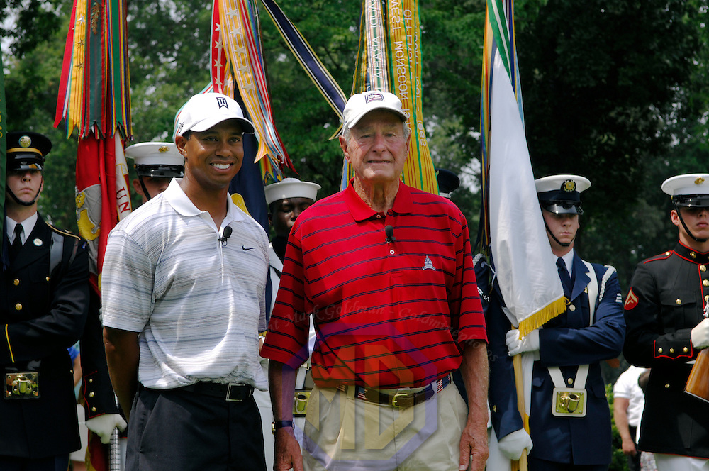 Tiger tưởng nhớ về Tổng thống Bush cùng sức ảnh hưởng của ông đến golf