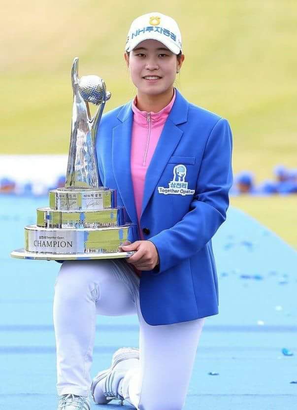 Hyosung Championship nogày thứ 2: Park Min Ji vươn lên dẫn đầu, Oh Ji Hyun tăng 37 hạng