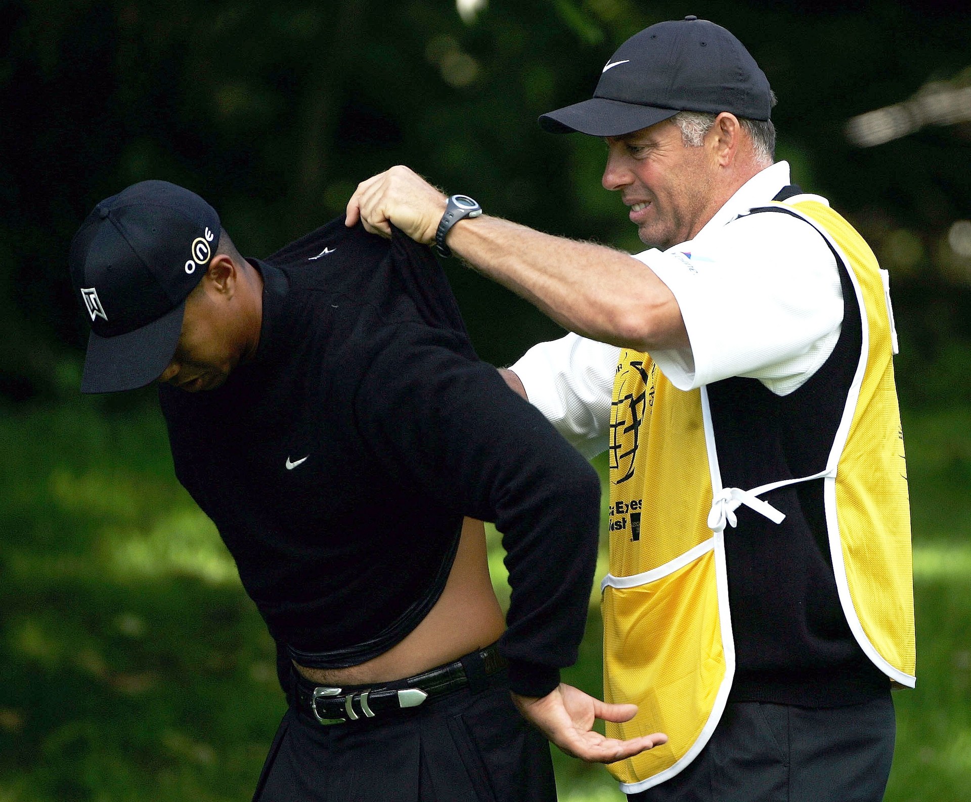 Nghiên cứu cho thấy golfer dễ gặp chấn thương lưng với kiểu swing hiện đại