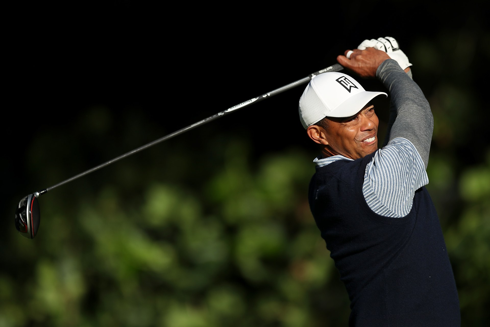 Tiger Woods vượt cắt thành công ở Genesis Open 2019