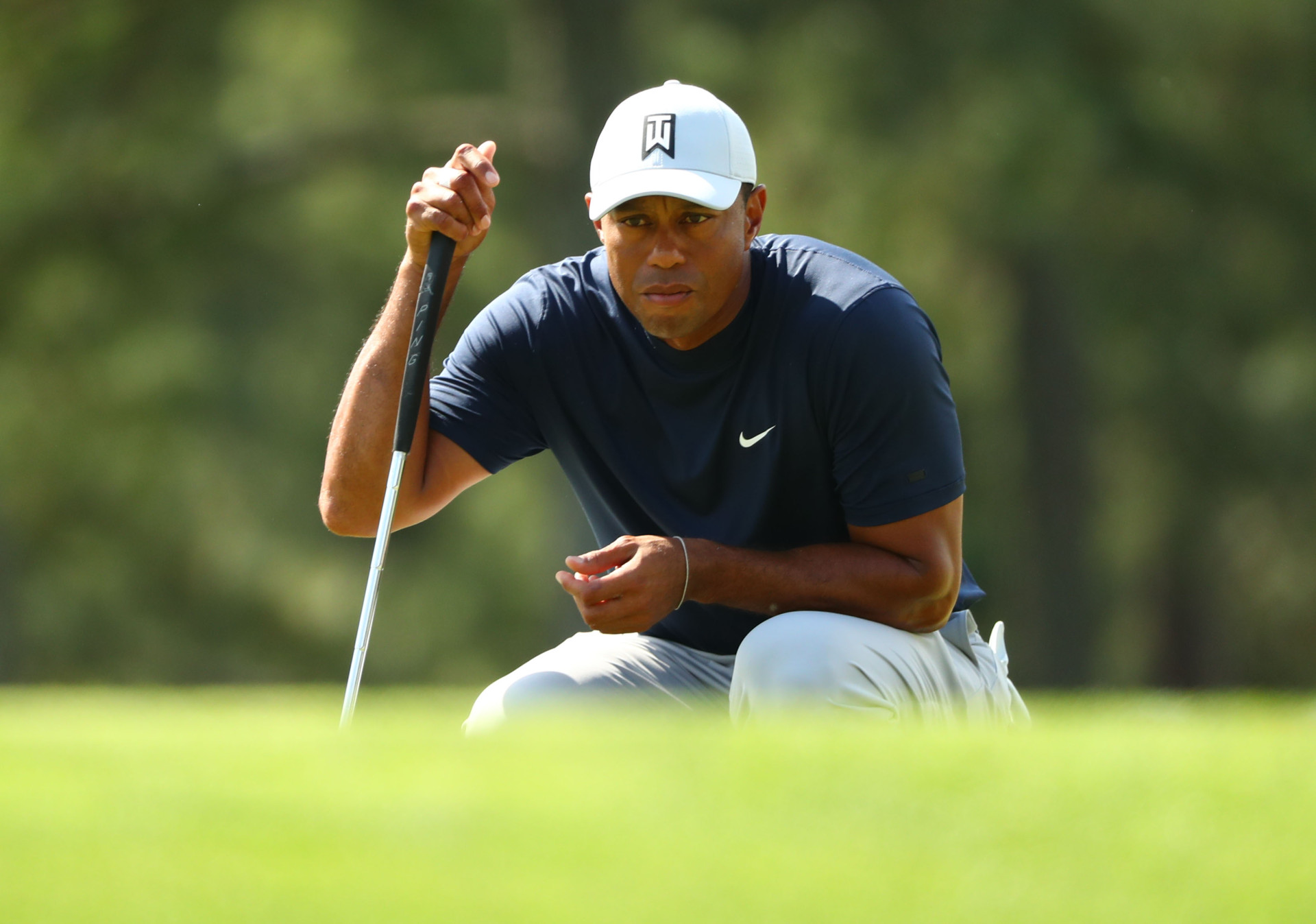 Tiger Woods mở màn thuận lợi ở vòng 1 Masters 2019