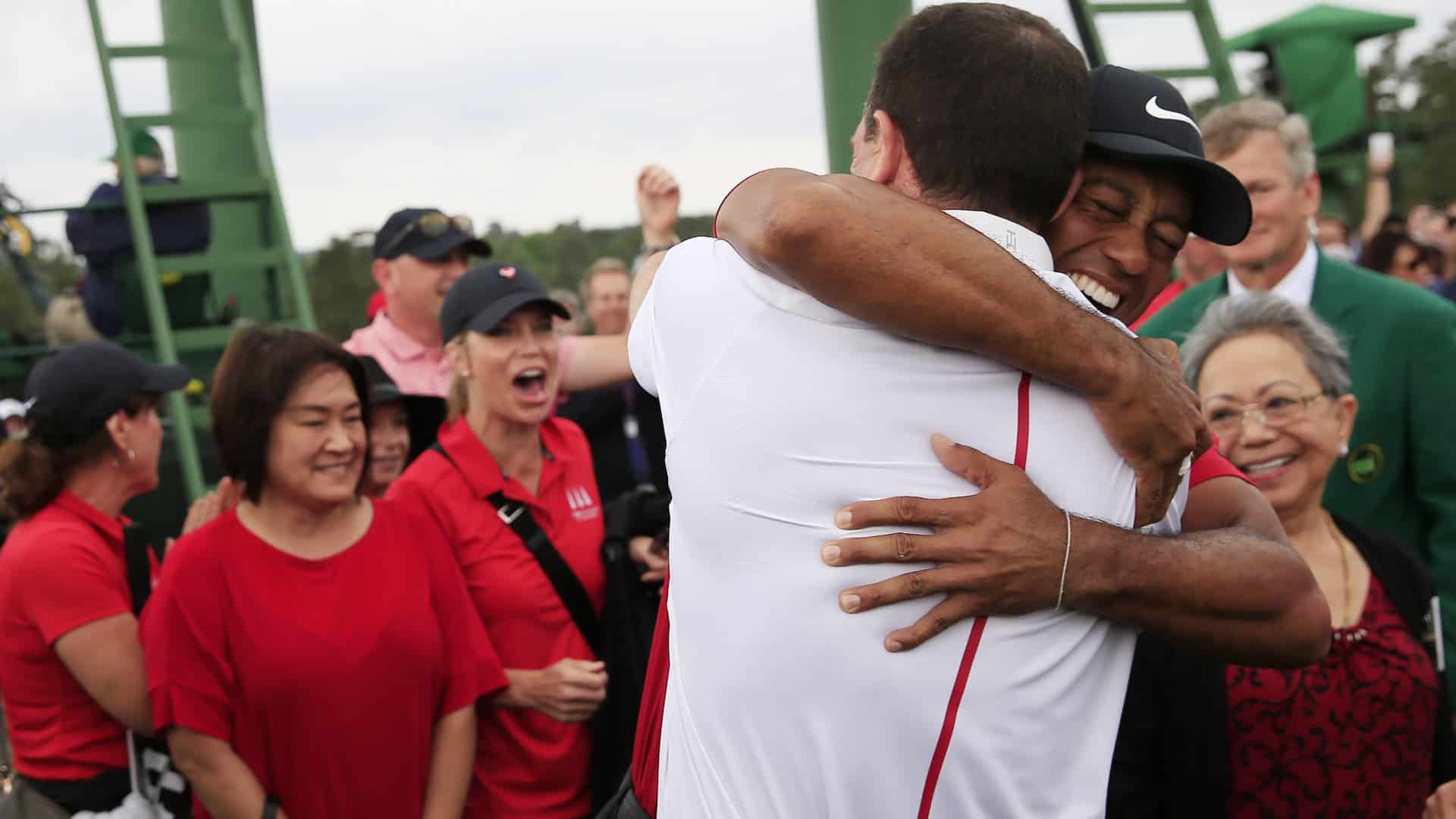 Những con số 'biết nói' sau chiến thắng ngoạn mục của Tiger Woods tại Masters 2019
