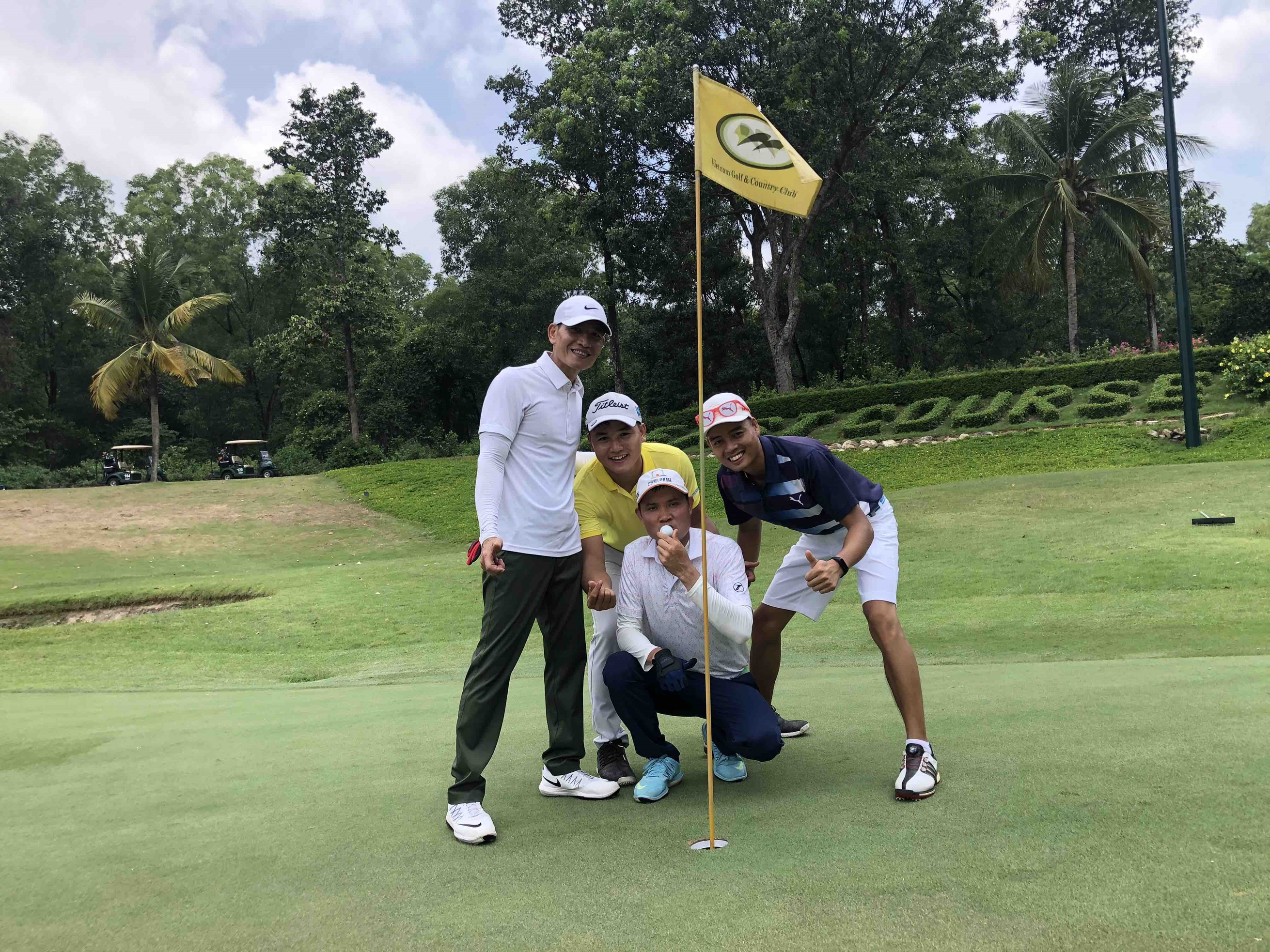 Golfer Nguyễn Văn Hưởng ghi Hole In One tại sân golf Thủ Đức