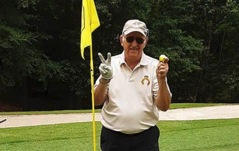 Golfer 81 tuổi liên tiếp ghi 2 HIO trong cùng một vòng đấu