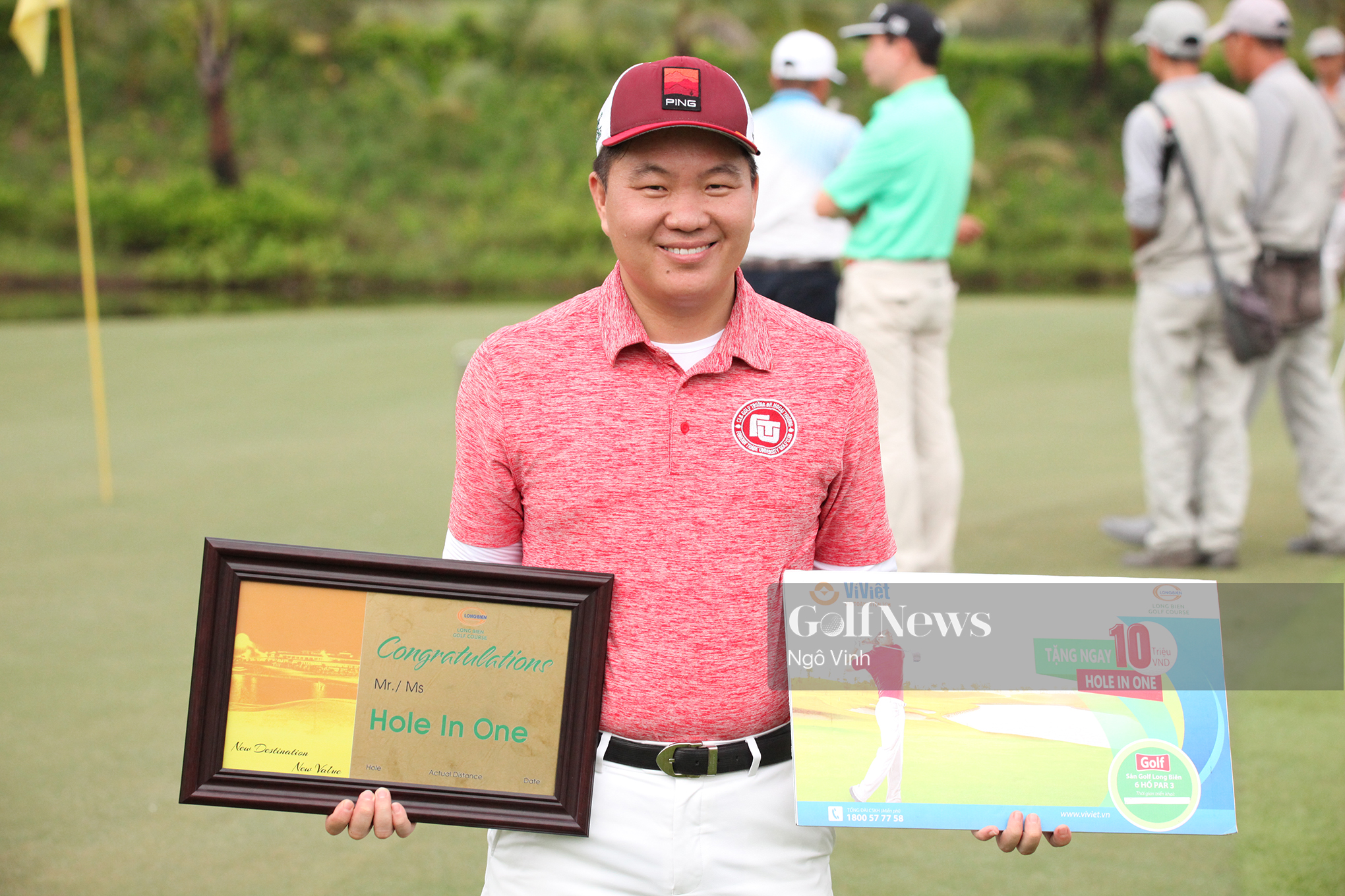 Golfer Phạm Văn Tuấn xuất sắc ghi HIO trên sân Long Biên