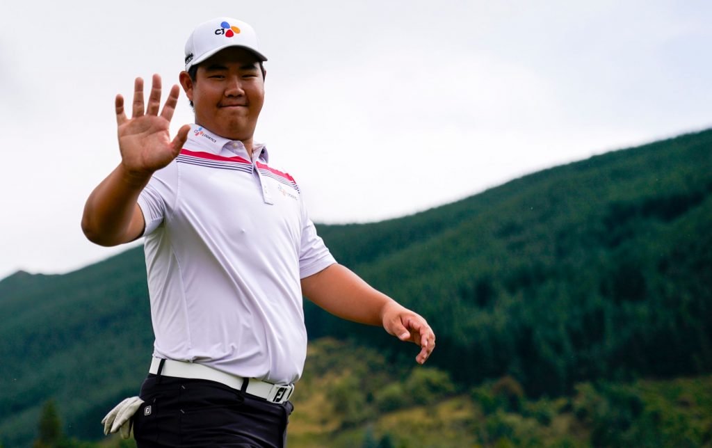 Asian Tour: Golfer 17 tuổi Kim Joohyung dẫn đầu sau vòng 1 New Zealand Open