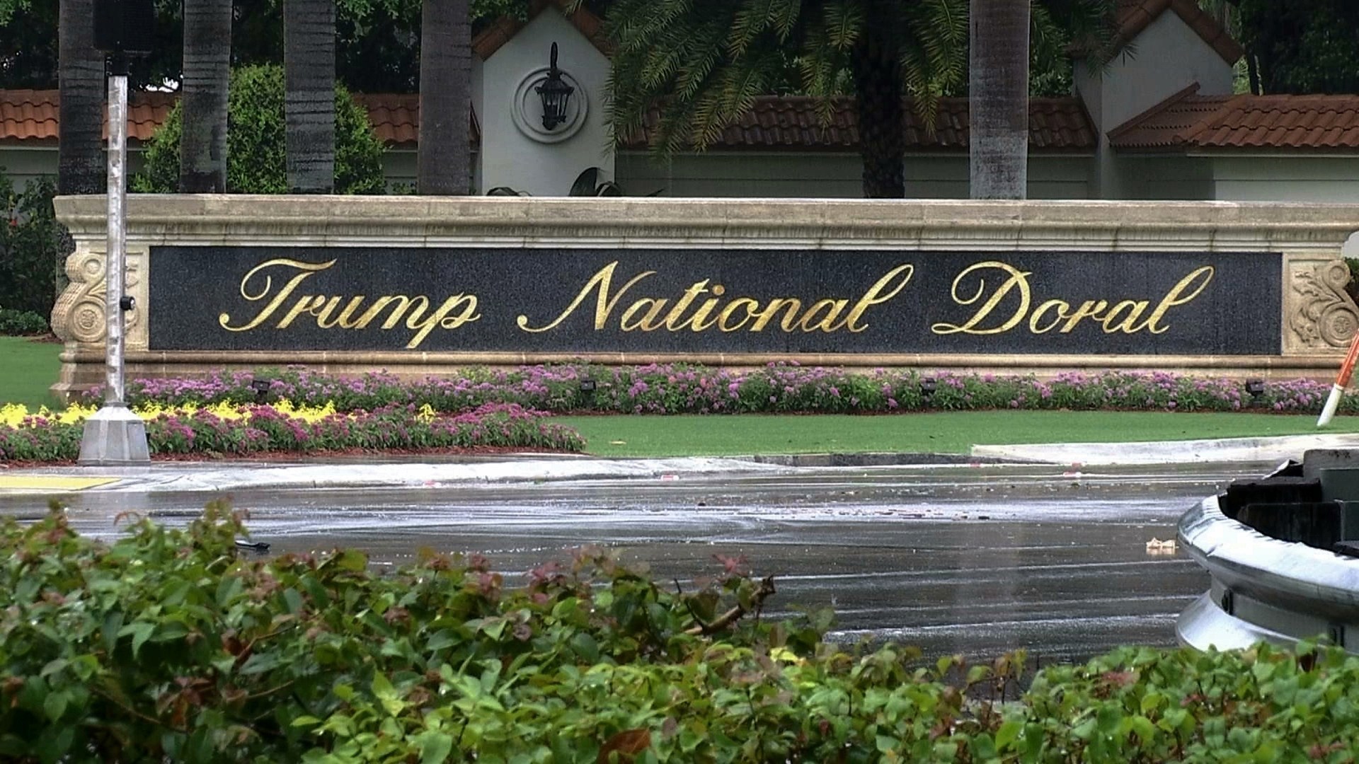 Sân golf tại Miami của Donald Trump sa thải 560 nhân viên