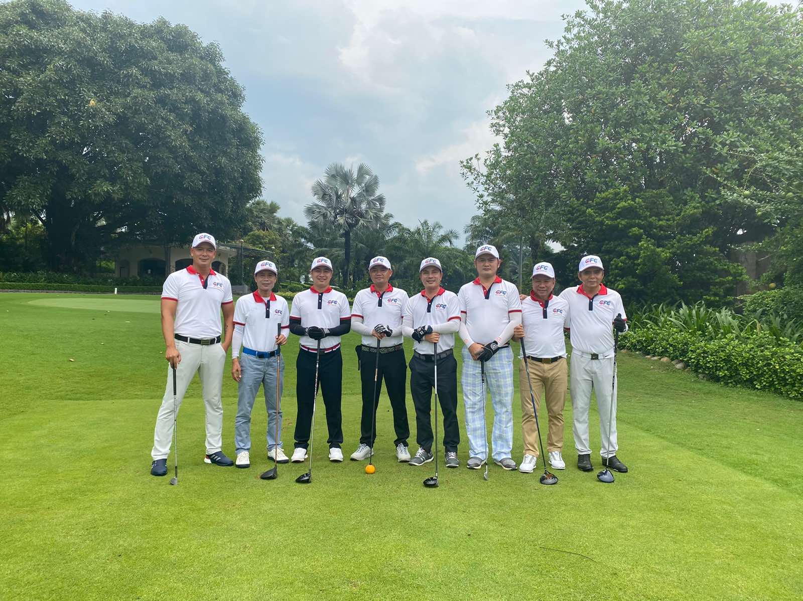 Mc Bình Minh và những người bạn tổ chức giải golf gây quỹ từ thiện