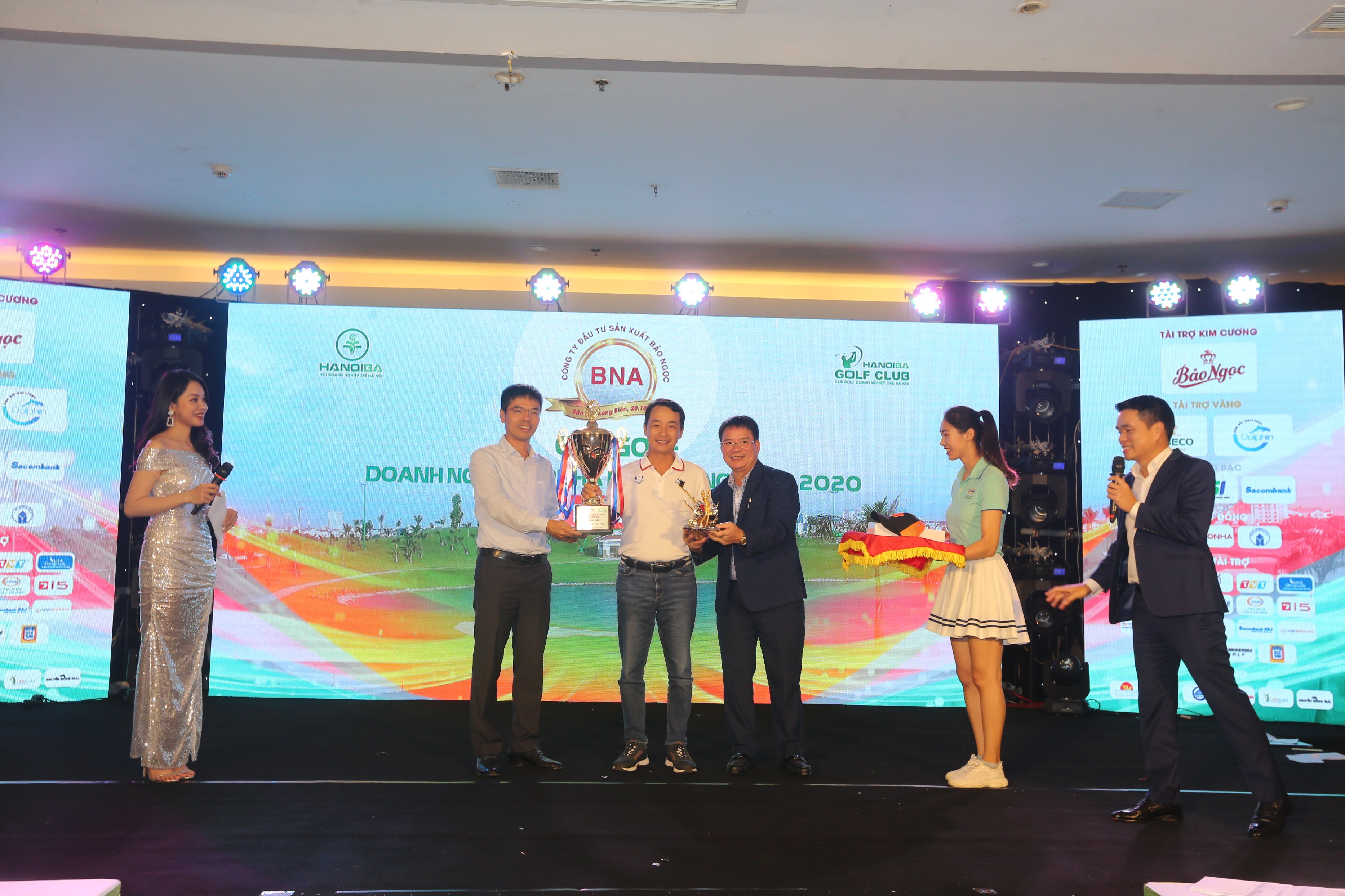Golfer Lê Hùng Nam vô địch giải Doanh nghiệp trẻ Hà Nội vì cộng đồng 2020 – Cúp Bảo Ngọc