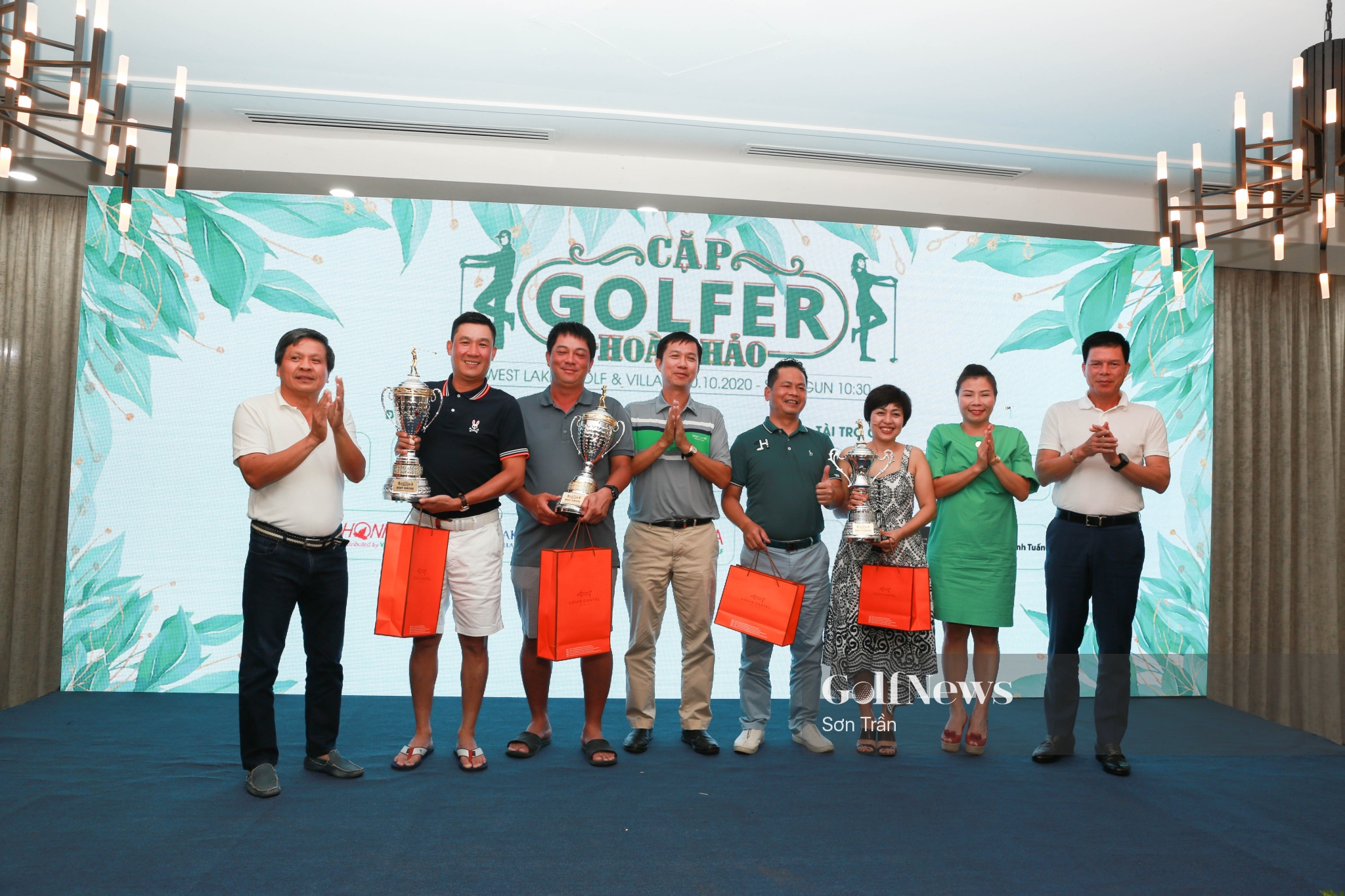 500 triệu đồng quyên góp ủng hộ miền Trung từ giải golf Cặp golfer hoàn hảo 2020