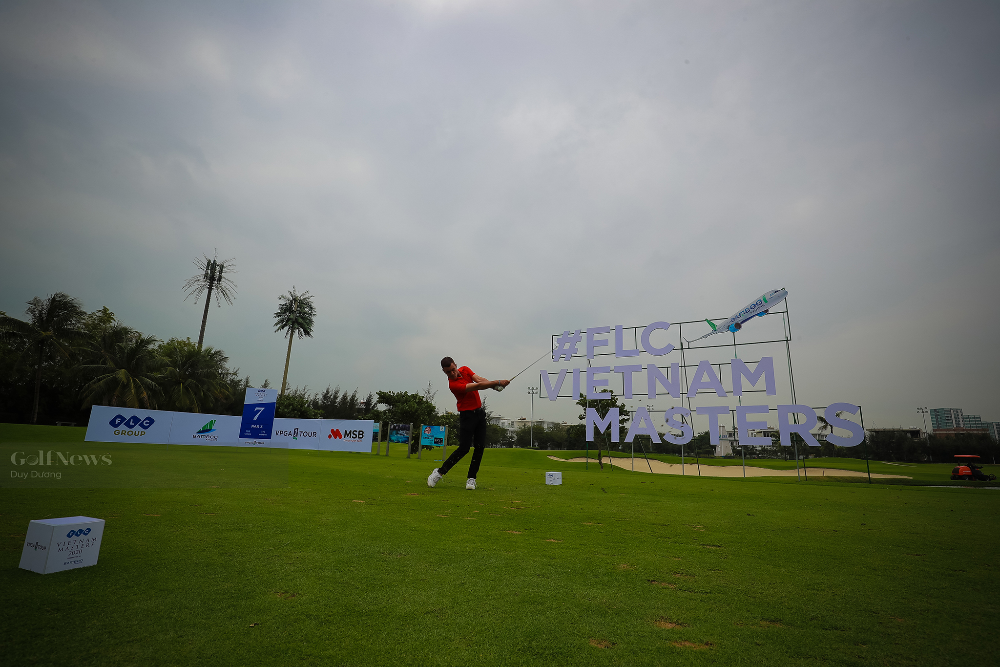 FLC Vietnam Masters 2020: Golfer Sung IL Kwon giành giải mini game Nearest to the Pin
