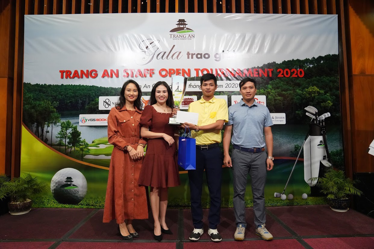 Golfer Đàm Văn Lương vô địch giải Trang An Staff Open Tournament 2020