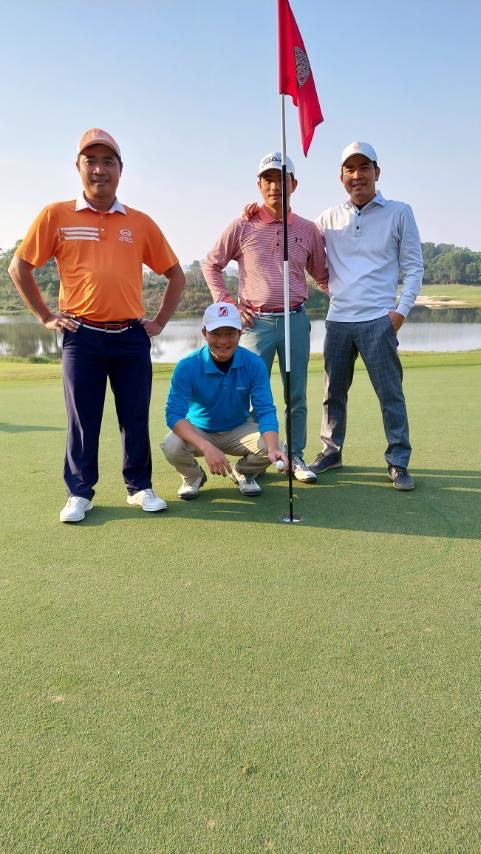 Golfer Trần Đức Hiệp chào năm 2020 với giải thưởng 100 triệu từ Dịch vụ giải thưởng HIO