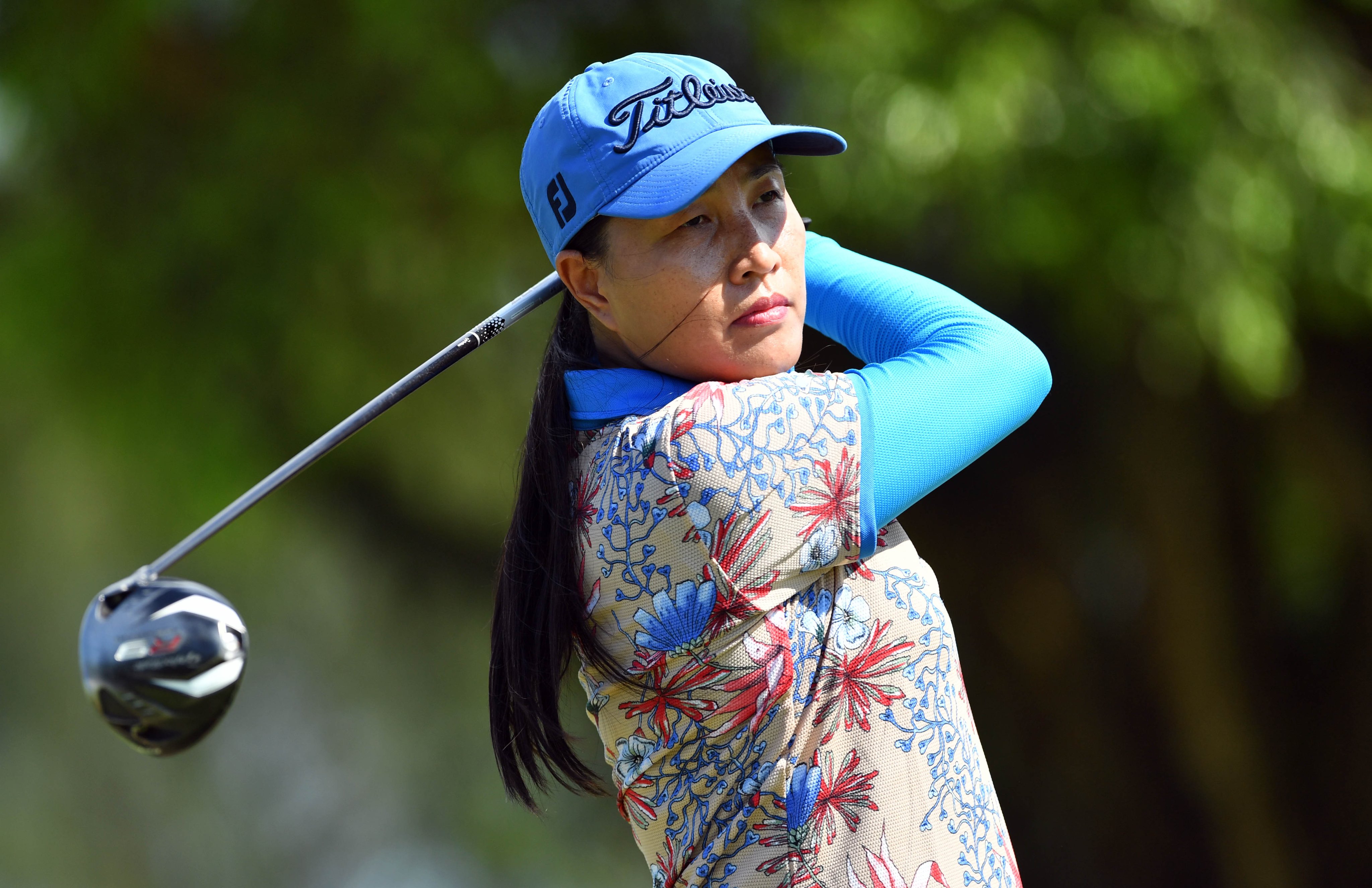 Golfer Nguyễn Thị Vân Anh nhận giải thưởng Golfer nữ xuất sắc nhất trên Vhandicap.