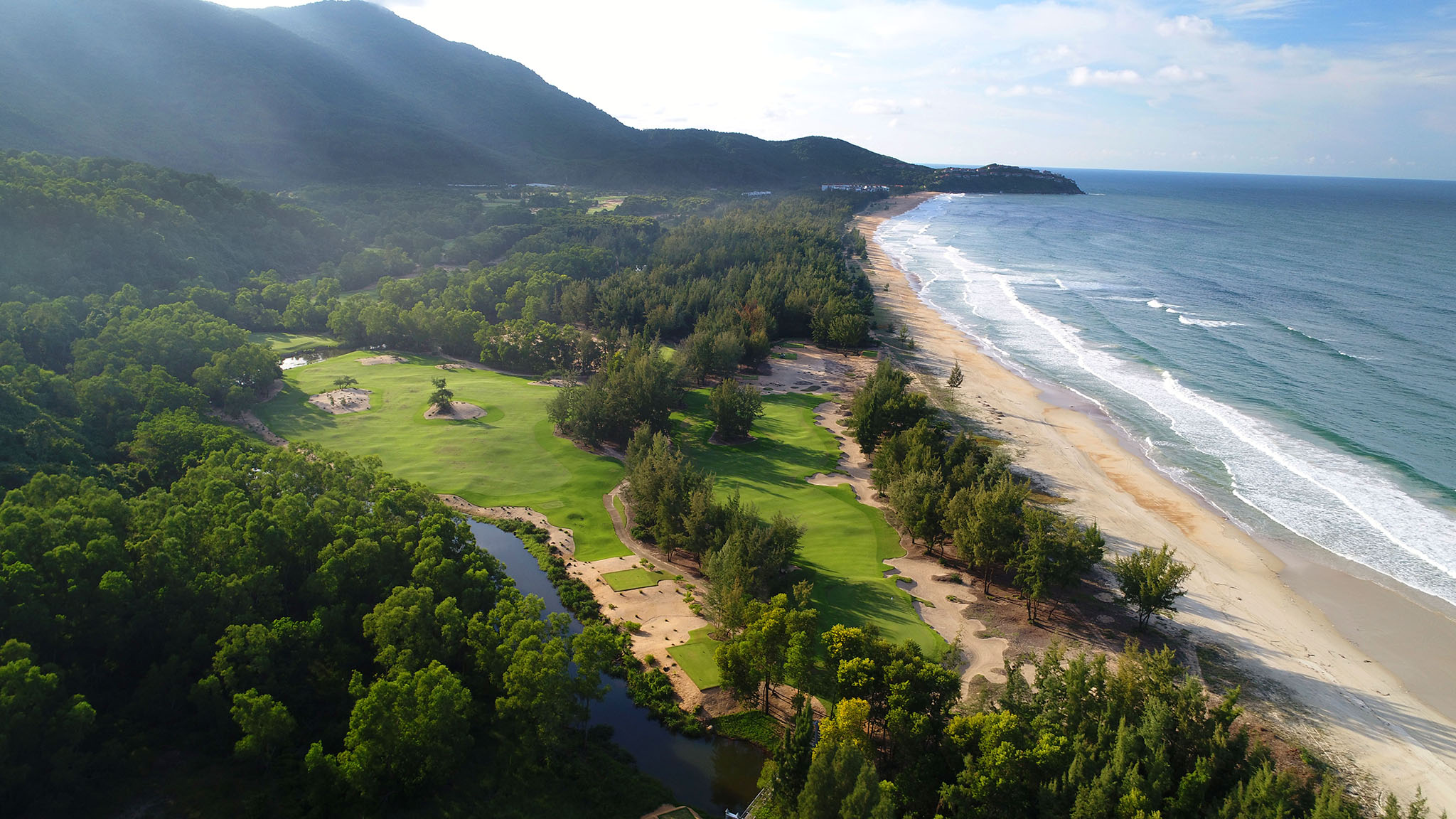 Du lịch Golf Việt 2021: Chờ đợi cơ hội mới