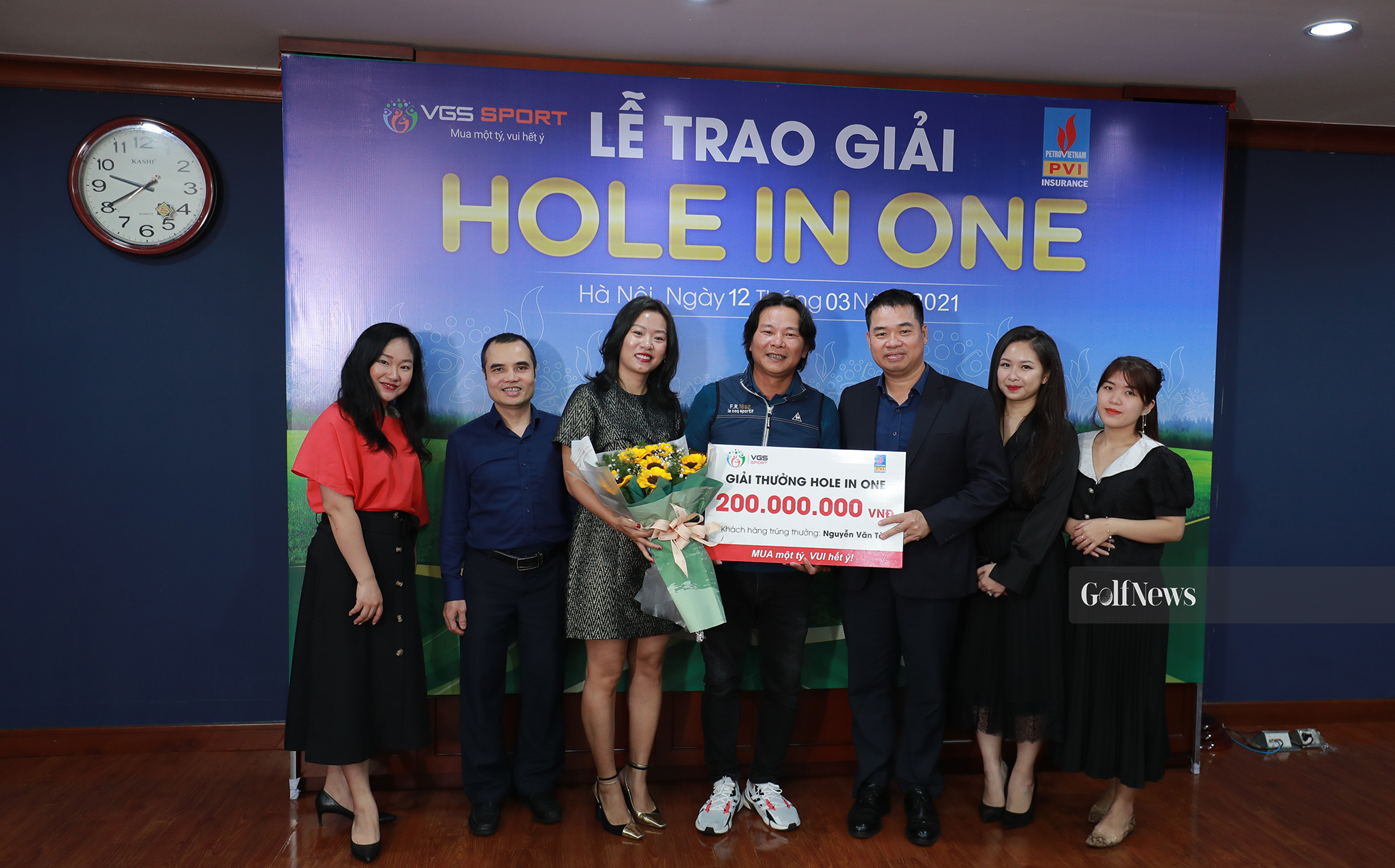 Thành viên tuyển miền Bắc nhận giải thưởng HIO 200 triệu đồng trước thềm VGA Union Cup