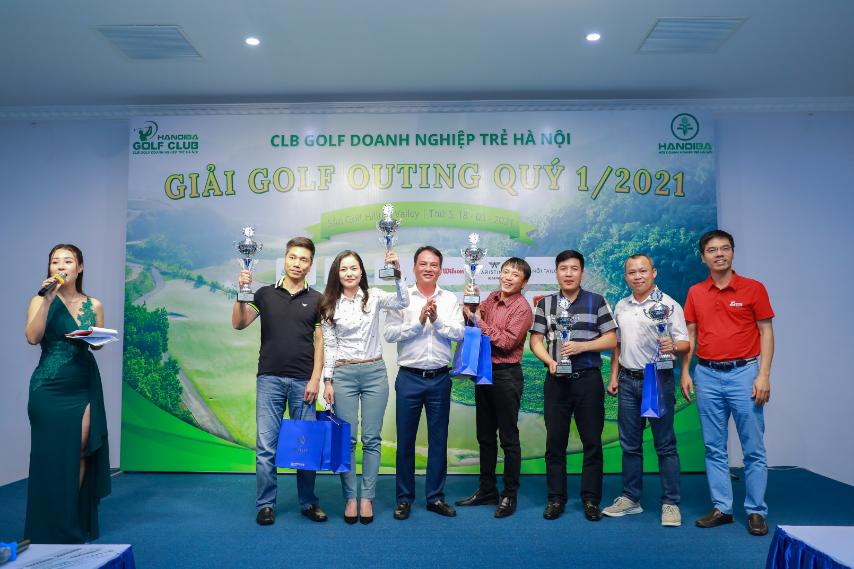 Golfer Đỗ Trung Hòa giành chức vô địch giải Outing Quý 1 CLB Doanh nghiệp Trẻ Hà Nội