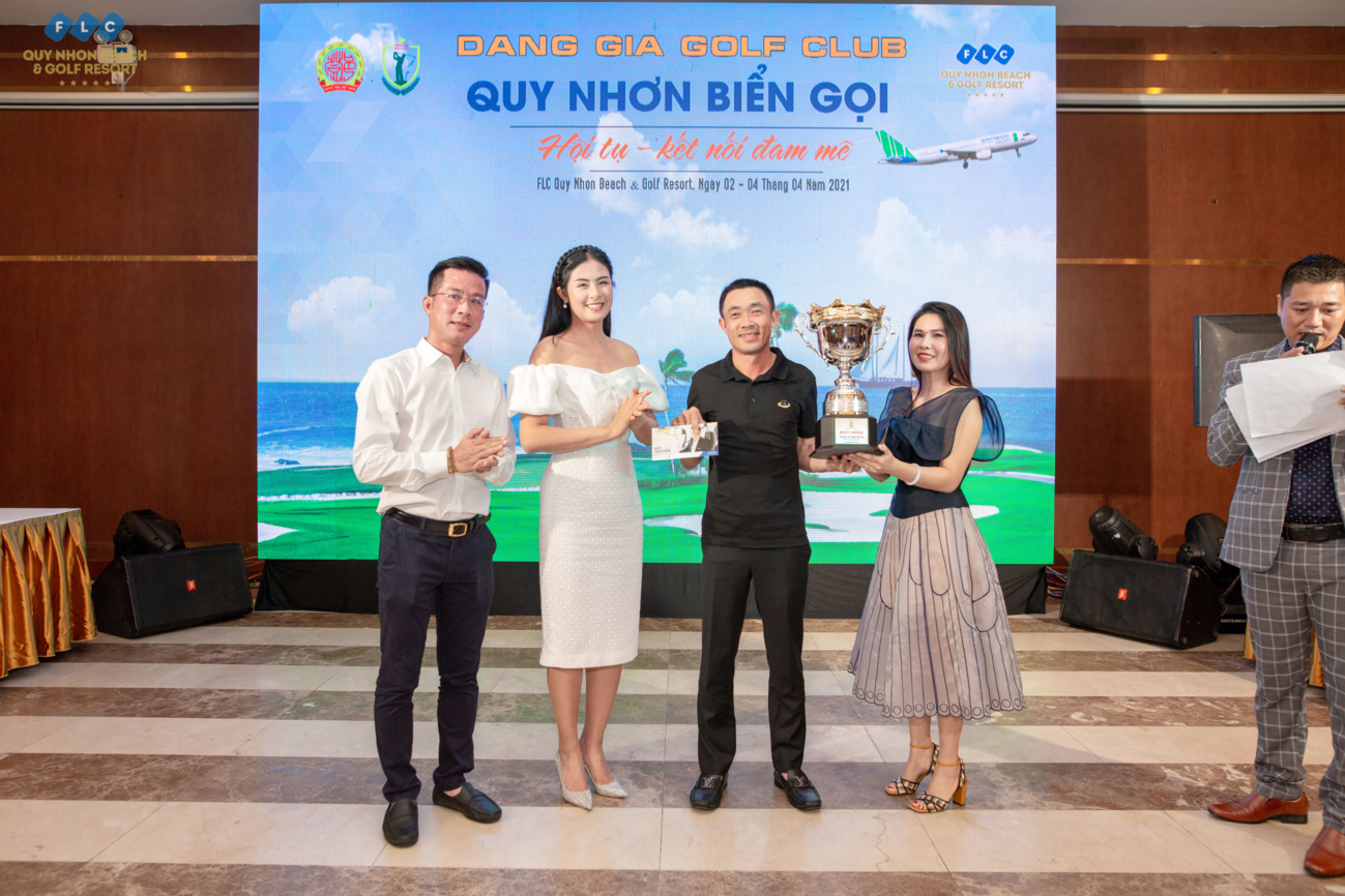 Golfer Đặng Đình Hậu vô địch giải đấu Đặng Gia Golf Club - Quy Nhơn biển gọi