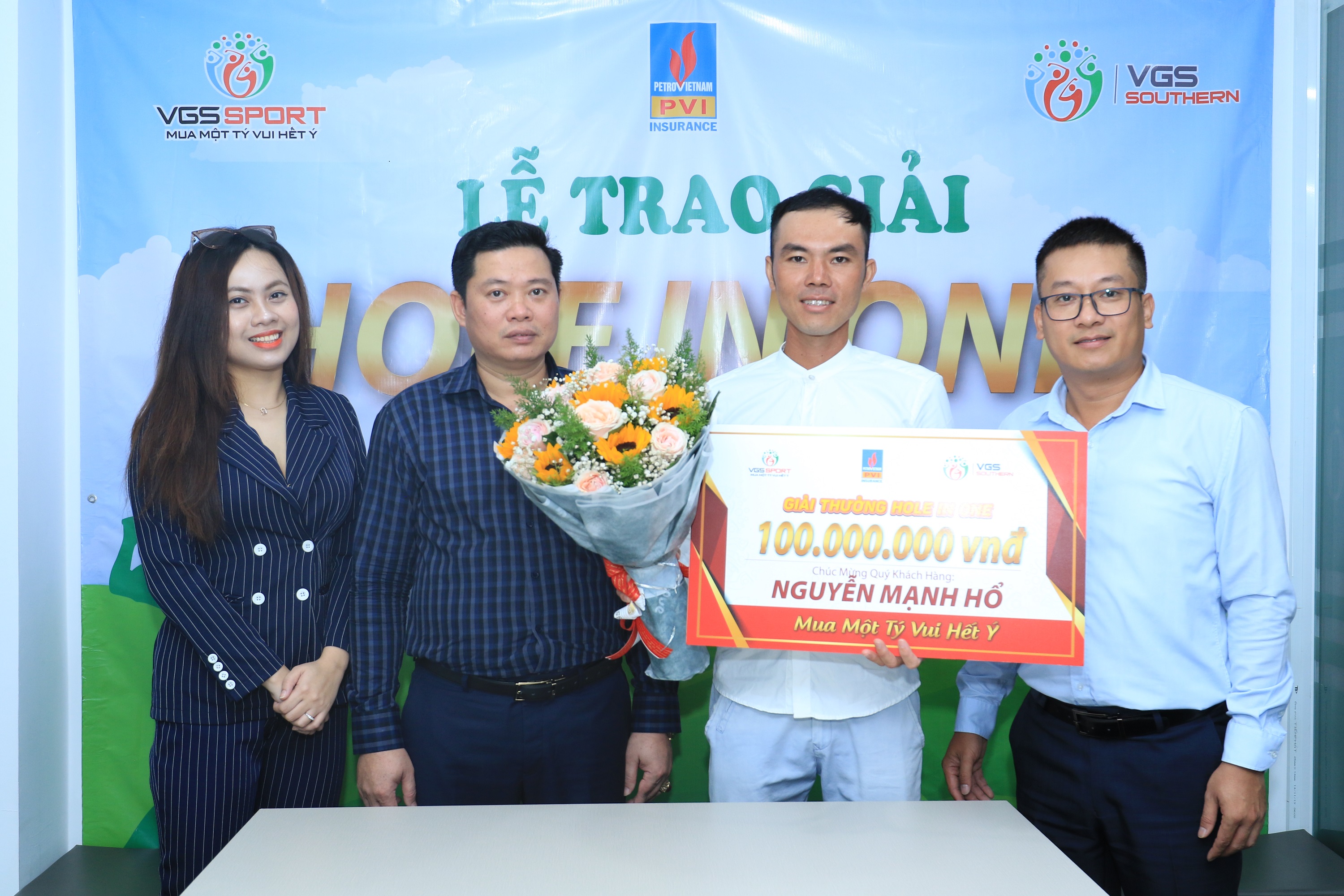 VGS Sport trao giải thưởng 100 triệu đồng cho golfer Nguyễn Mạnh Hổ