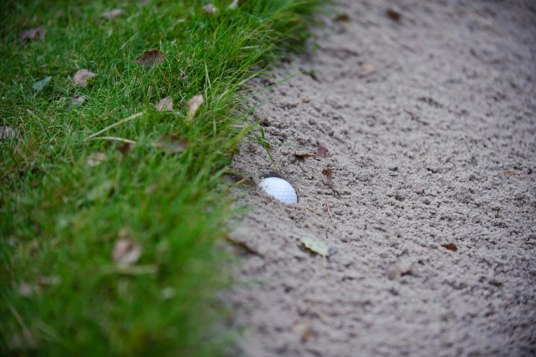 Luật golf: Bóng không chơi được trong bunker