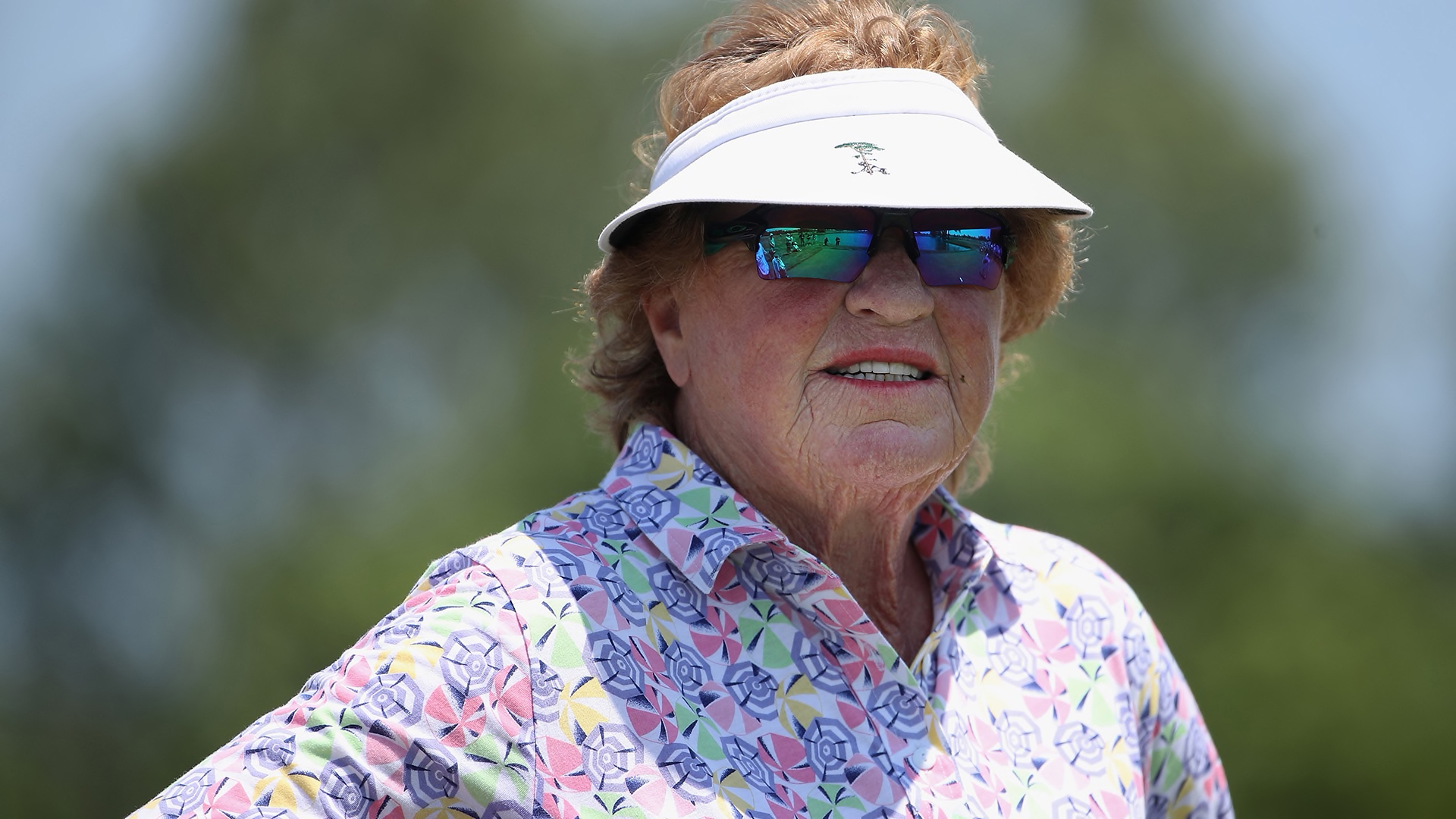 JoAnne Carner, 82 tuổi, trở thành golfer lớn tuổi nhất tham dự một giải đấu của Hiệp hội golf Hoa Kì (USGA)