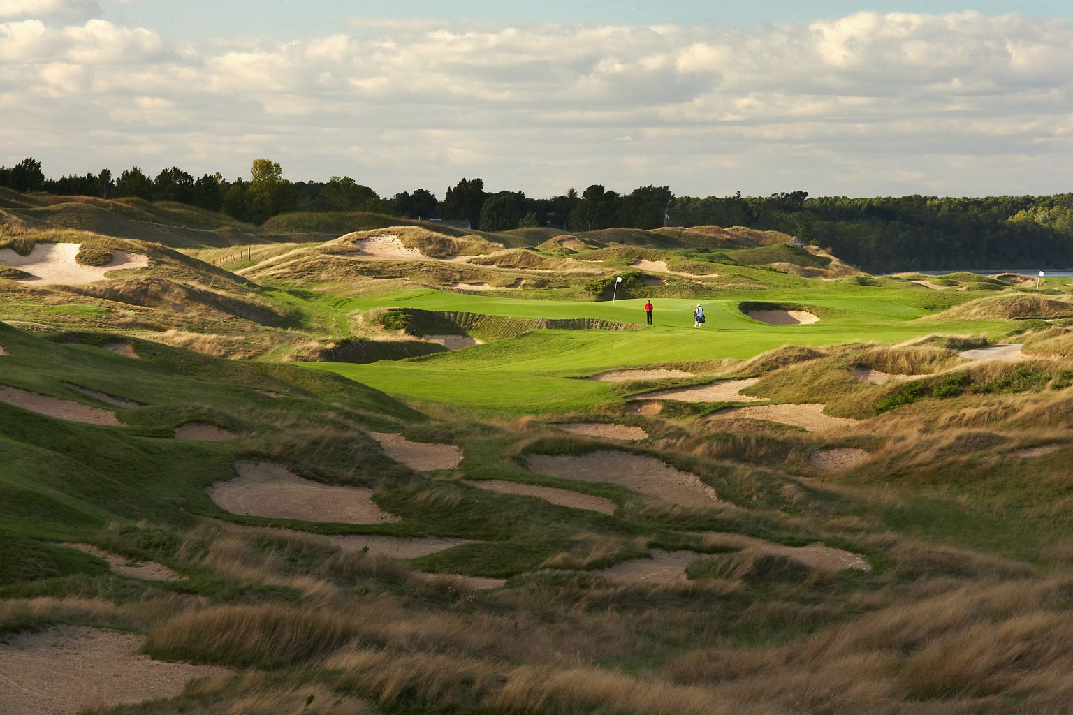 Có hơn 1 nghìn bunker tại sân golf đăng cai Ryder Cup 2021