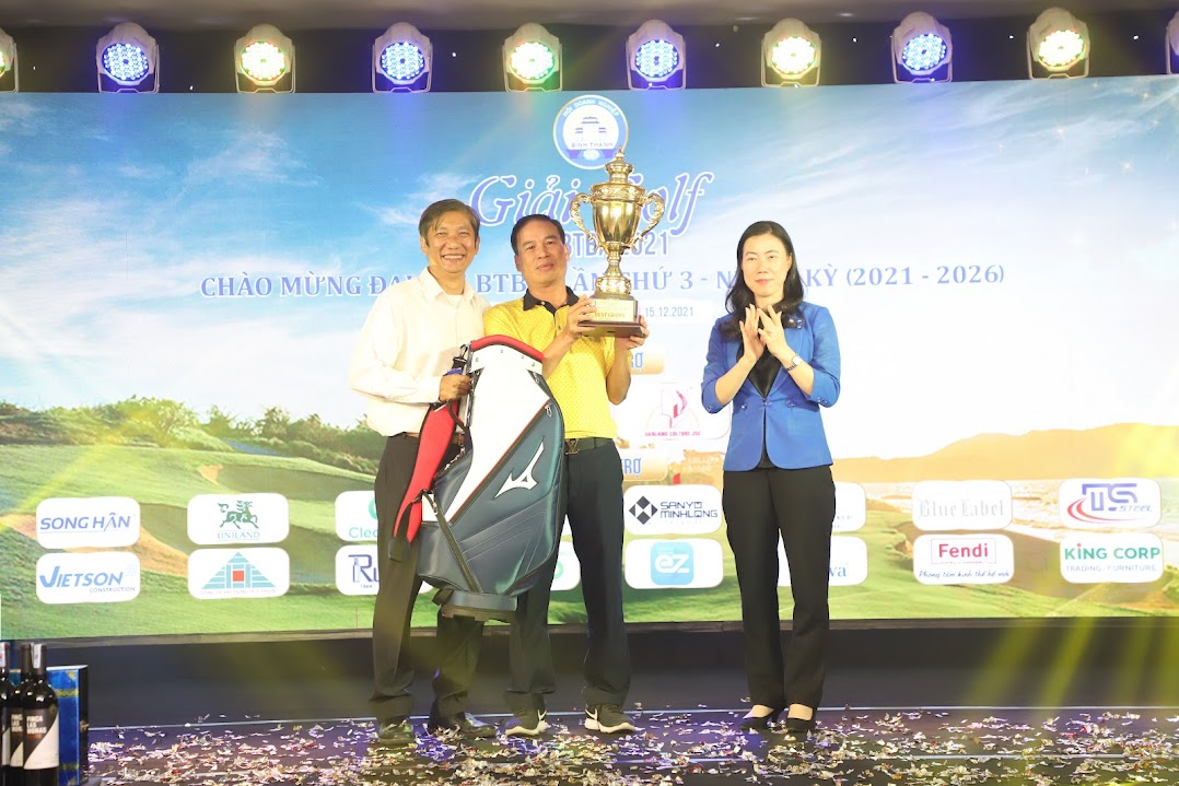 Golfer Phạm Quốc Huy vô địch giải golf Chào mừng Đại Hội Hội Doanh Nghiệp Bình Thạnh Lần thứ 3 Nhiệm kỳ 2021 - 2026