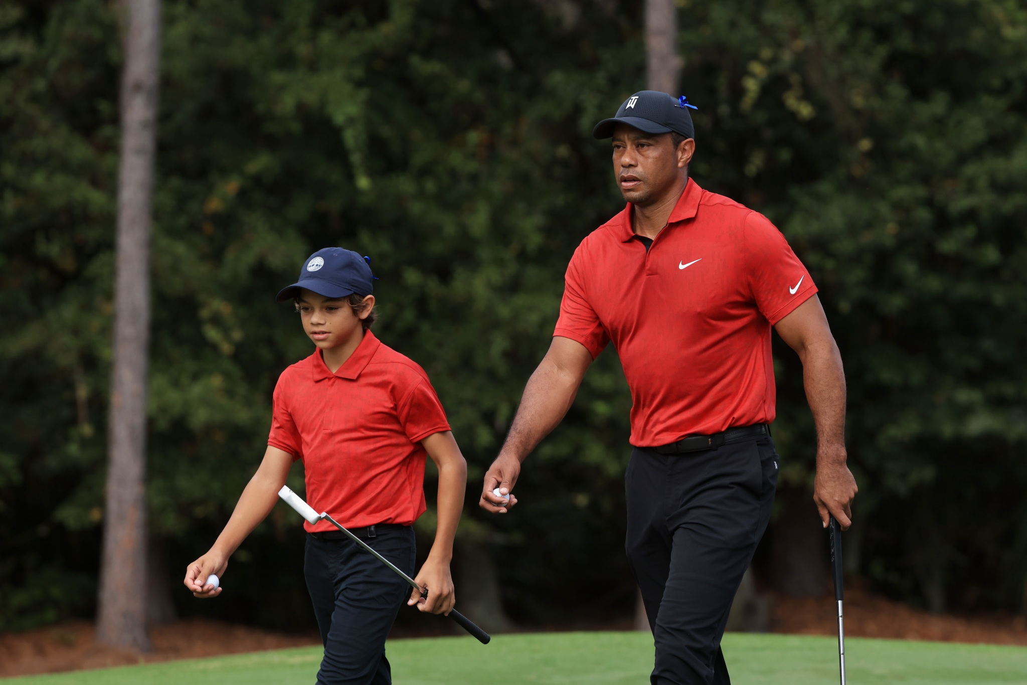 Xem lại chuỗi 11 birdie liên tiếp của cha con Tiger Woods tại PNC Championship 2021